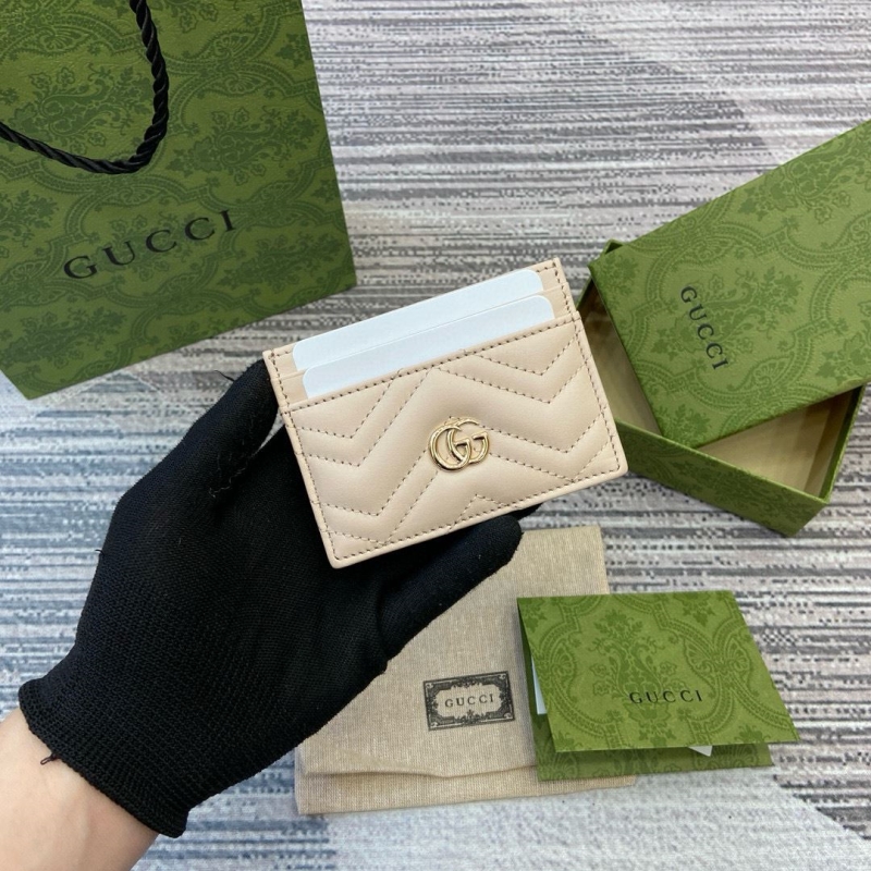 G*u*i wallets & purse